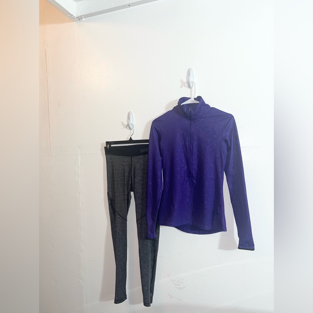 Women’s Nike Purple Zip Up Pullover & Gray Leggings Bundle Set - Size Small